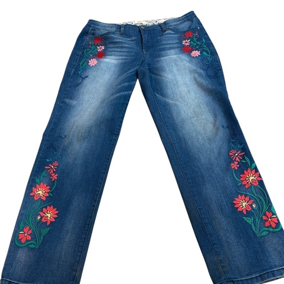 Vintage America Blues Denim - Vintage America Blues Bestie Jeans Size 12 R 31 Embellished Embroidered Flowers